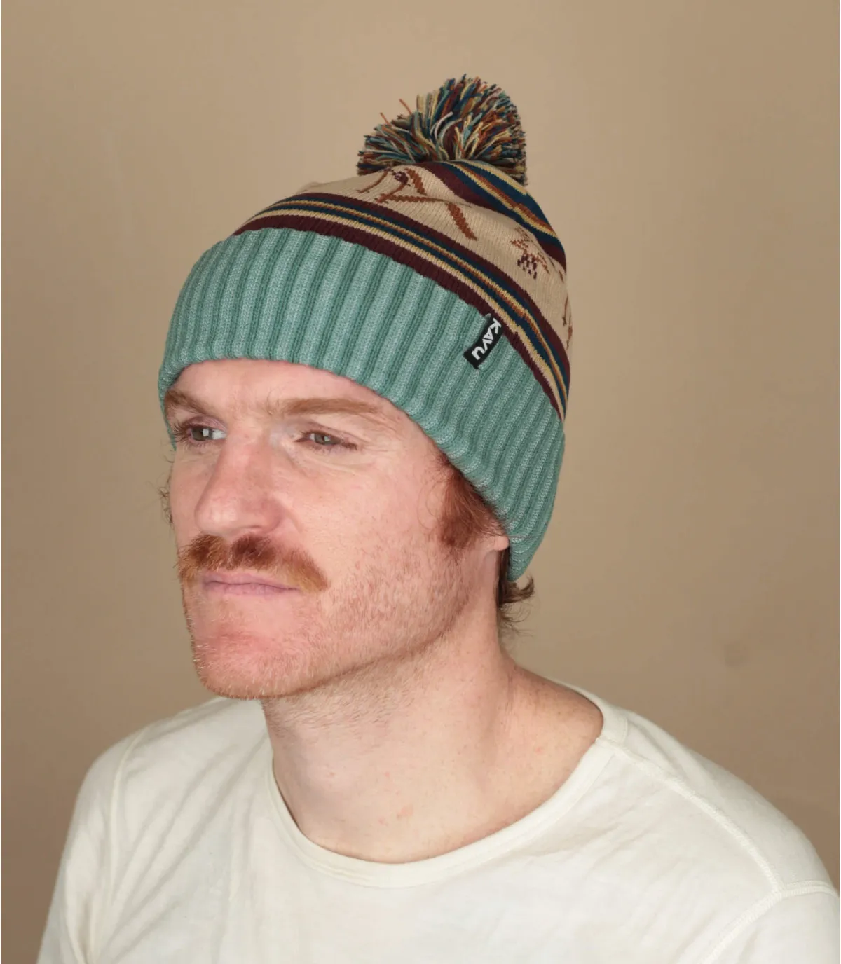 Cappello verde con pompon  Herschel retro ski     